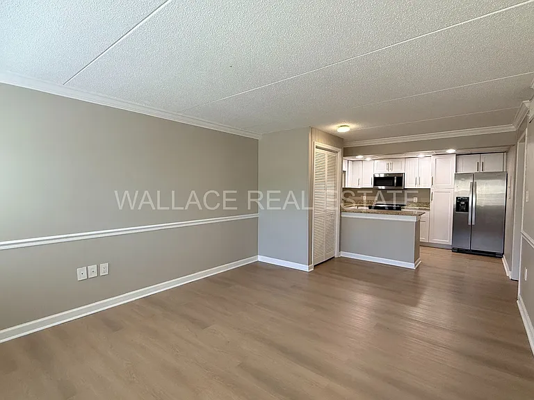 2749 Sullins St #211 — Photo 4