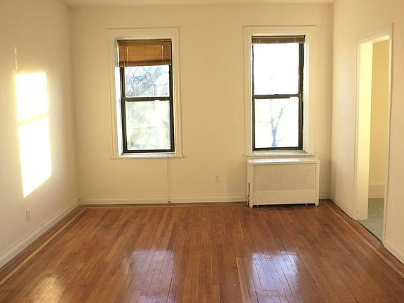 3rd image of 117-14 Union Tpke #De3