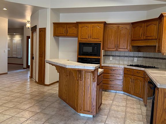 5th image of 521 Sherwood Ct