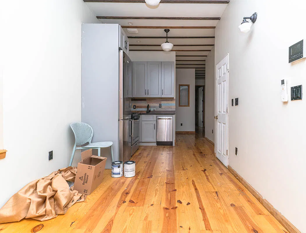 212 Starr Street — Photo 2
