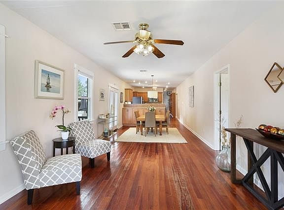 3rd image of 5861 W End Blvd