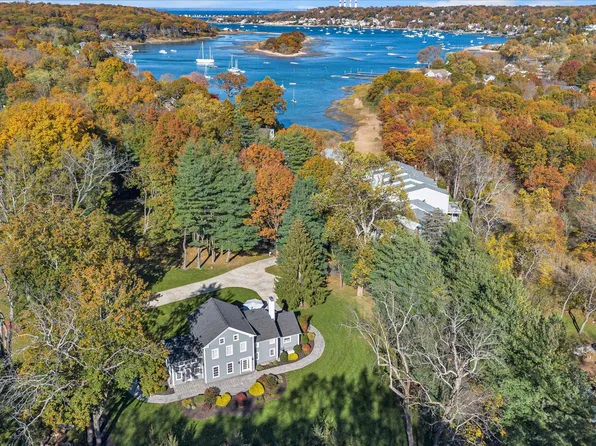 22 Fort Salonga Road, Centerport, NY 11721