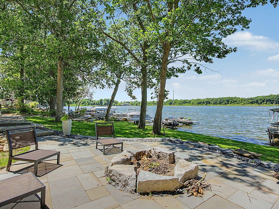 1st image of 8565 Oakwood Ct
