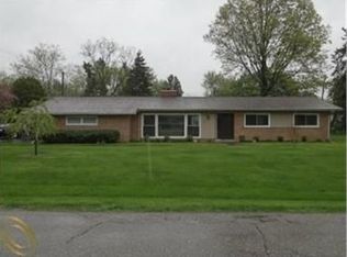 5731 Burnham Rd, Bloomfield Hills, MI 48302