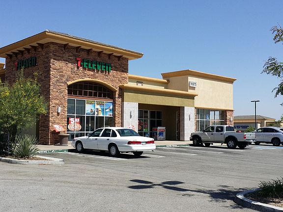 Shops for Lease at Sierra Lakes in Fontana