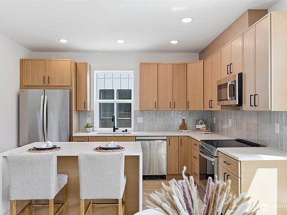 2nd image of 5716 NE 65th Street