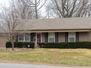 8873 Westbrooke Dr, Overland Park, KS 66212
