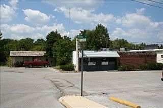 1st image of 123 Irwin Ave