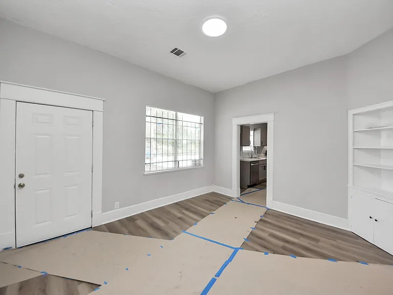 2102 Gray St #1 — Photo 14
