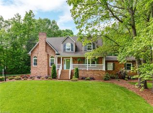 1710 Chardale Dr, Clemmons, NC 27012