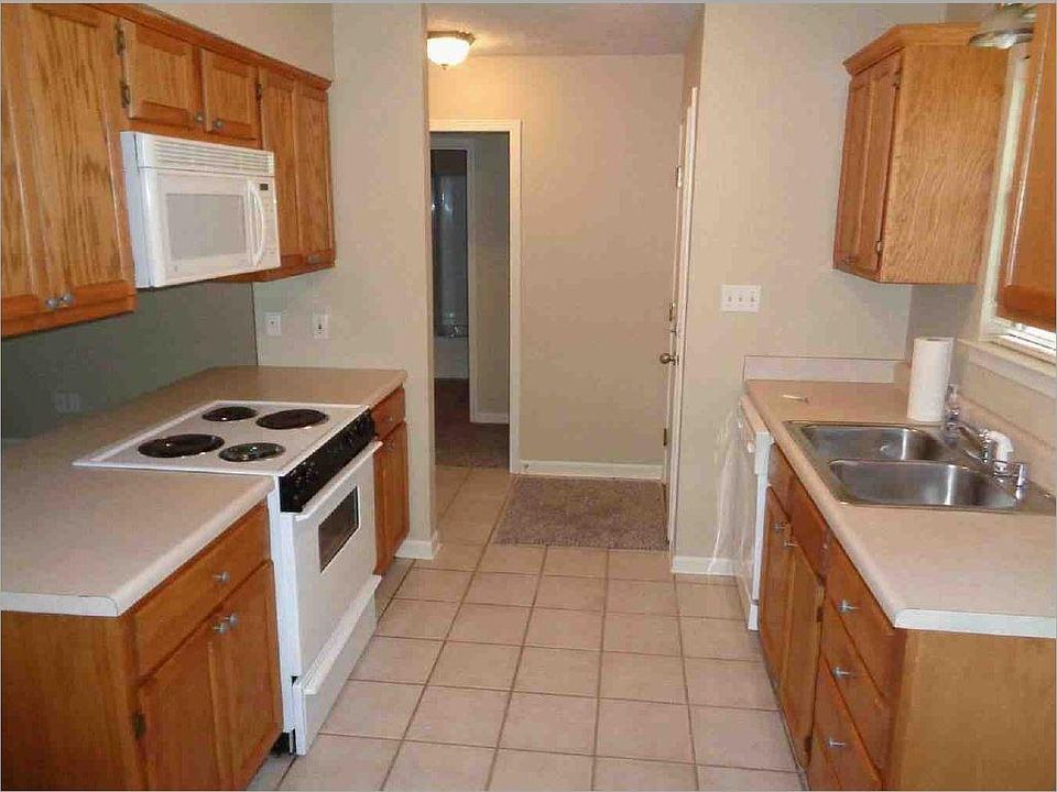 2nd image of 331 Ash St