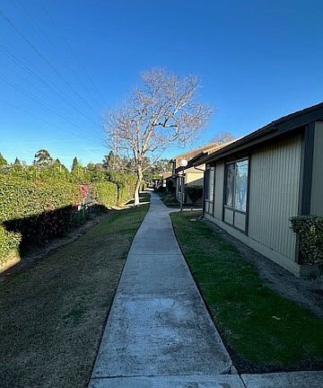3rd image of 1526 Thrasher Ct