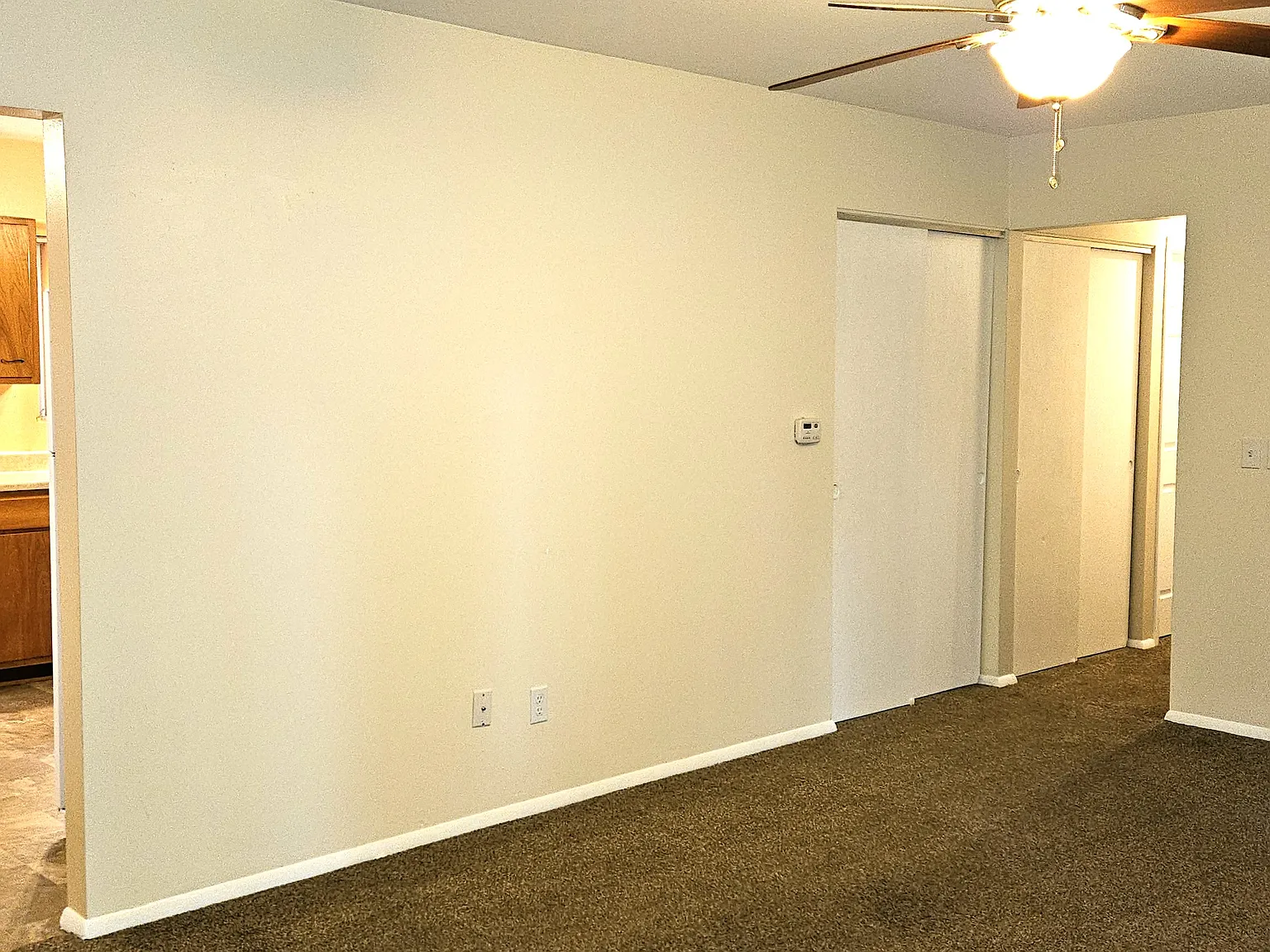 2 bed, 1000 sqft, $1,150 — Photo 3
