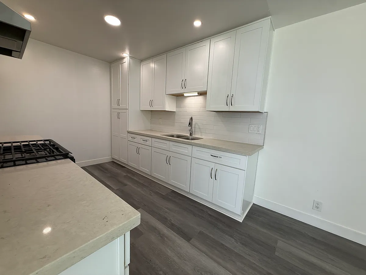 Building Photo - 413 N Tustin Ave #A