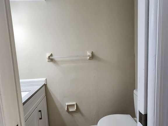 4th image of 3626 NE 21st St #11580778