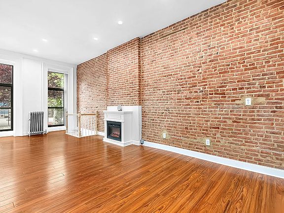 5th image of 654 Lafayette Ave