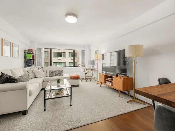 425 East 63rd Street image 1 of 10