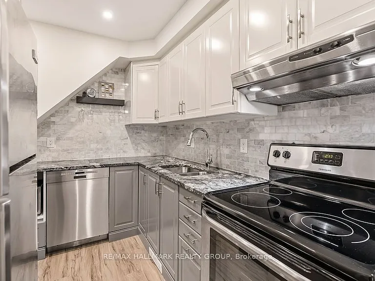 409 Montfort St #4 — Photo 15