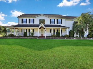 24 Gabrity Rd, Highland, NY 12528