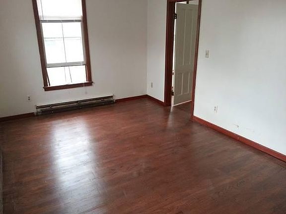 4th image of 194 Central Ave