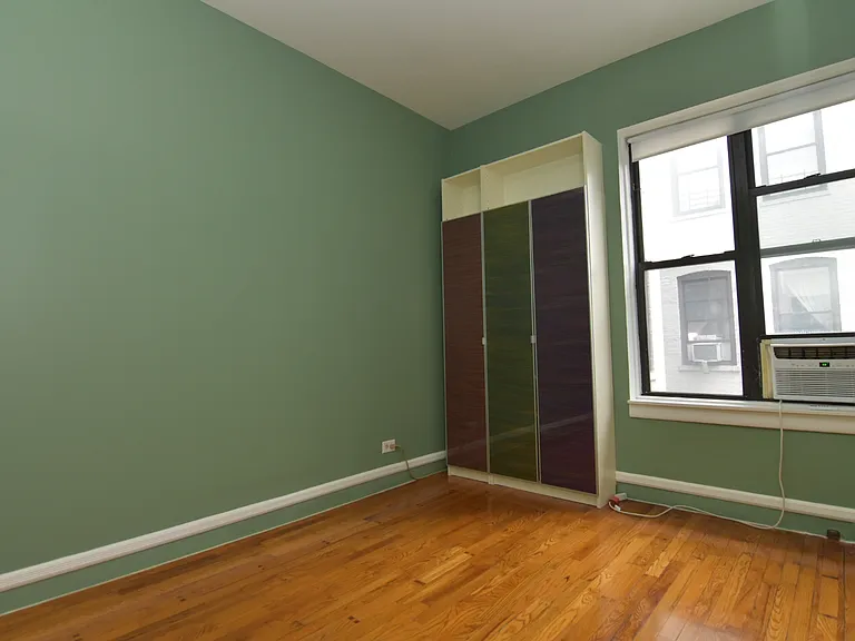 668 Riverside Dr #5A — Photo 5