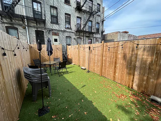 Rented by Compass | media 16