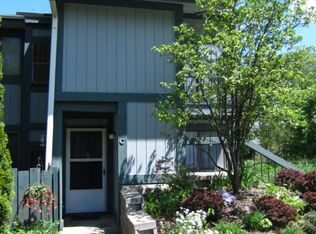 9028 Portage Pointe Dr, Streetsboro, OH 44241