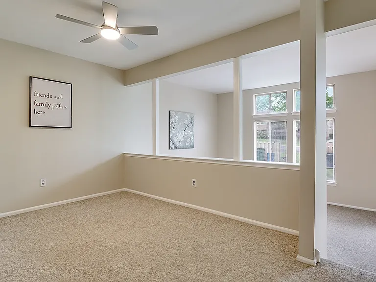 48 Cartlane Cir — Photo 3