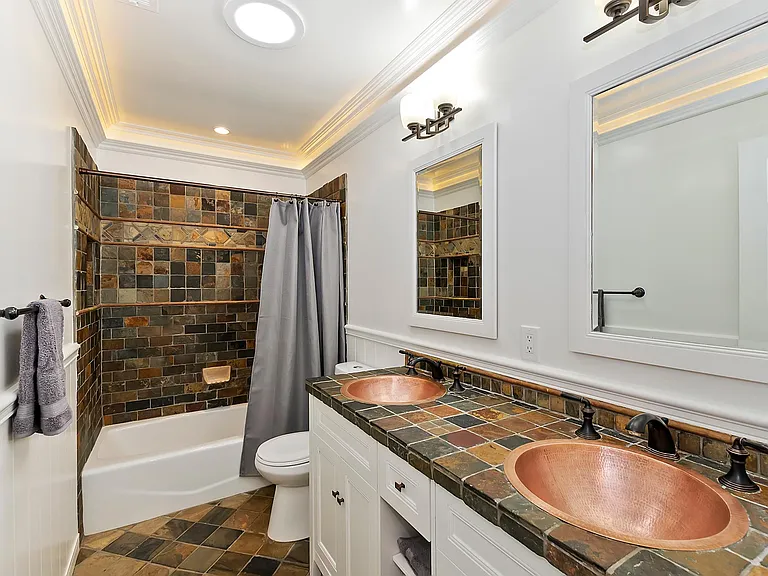 344 Montclair Dr — Photo 14
