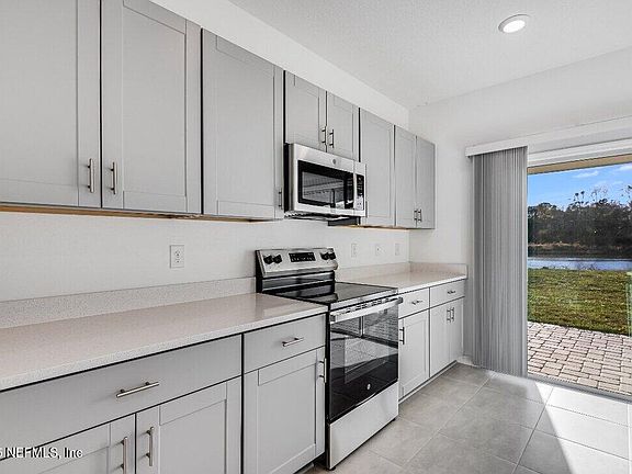 3rd image of 8525 LILIAS Circle