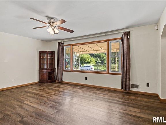 5th image of 229 N Milton Ave