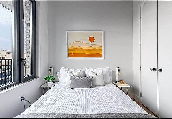 3rd image of 21 Linden Blvd #65