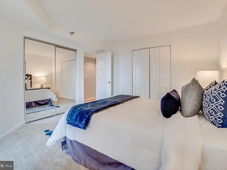 2400 Clarendon Blvd #1001 — Photo 7