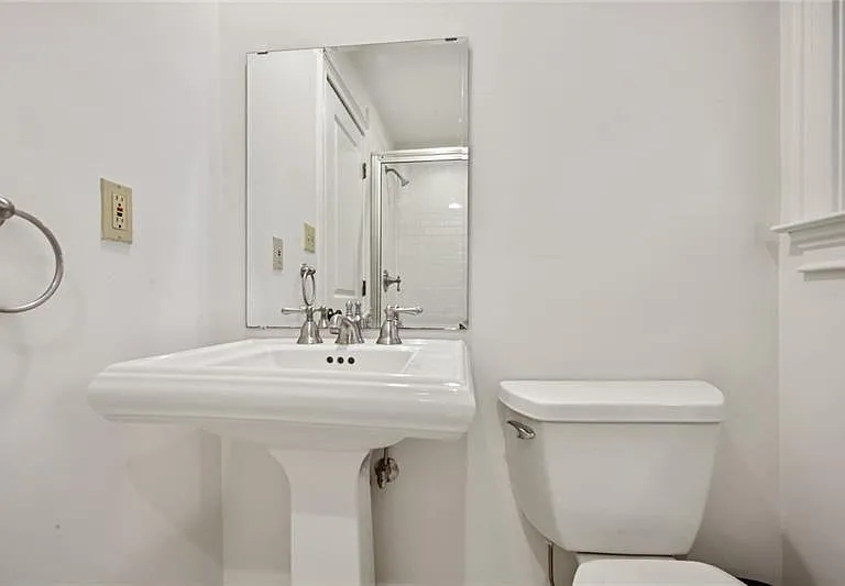 1930 Wildwood Pl NE — Photo 22