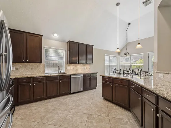 2112 Bristol Breeze Ln, League City, TX 77573