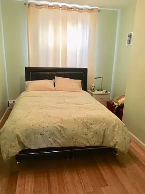 Rented by Halvatzis Realty | media 21