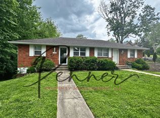 1138 S Glenwood Ave, Independence, MO 64053