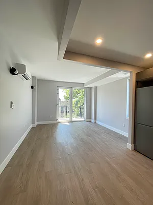 Rented by Cityside Rentals Corp | media 7