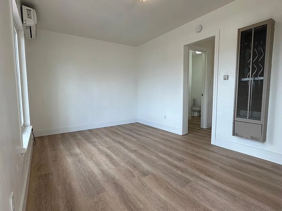5112 W Mission Blvd #1