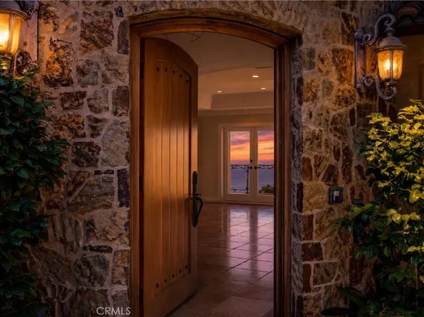 517 Emerald Bay, Laguna Beach, CA 92651