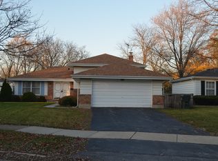 2718 Hollydale Dr, Homewood, IL