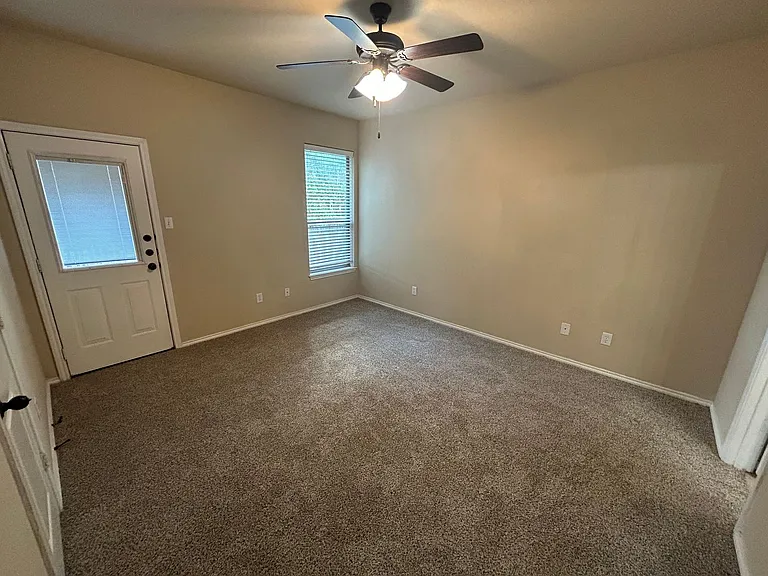 298 Rosalie Dr — Photo 14