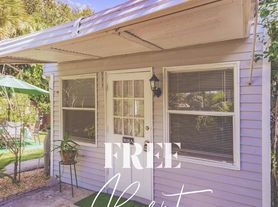808 N Palmway, Lake Worth, FL