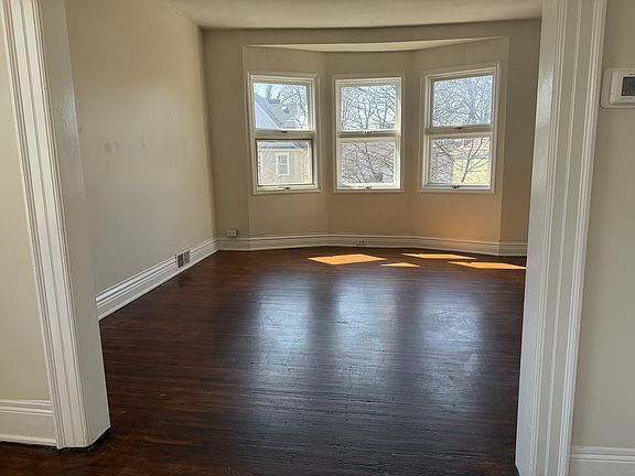 5th image of 333 Ashland Ave #U