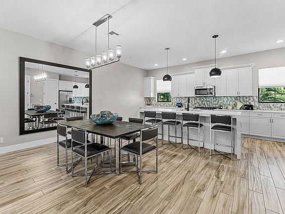 2nd image of 3017 Franklin Place Place