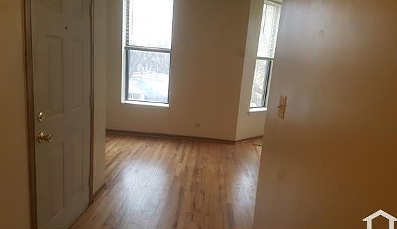 3rd image of 6037 S Champlain Ave Floor 3