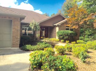 10 Cunningham Ln, Bella Vista, AR 72715