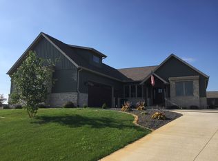23416 Augusta Dr, Washington, IL 61571