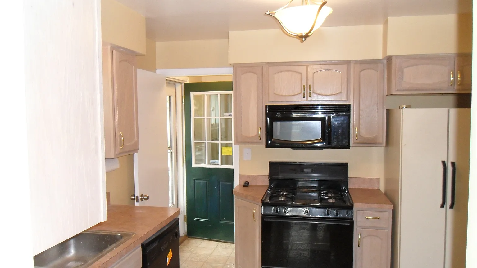 15705 Shirley Ave photo 1