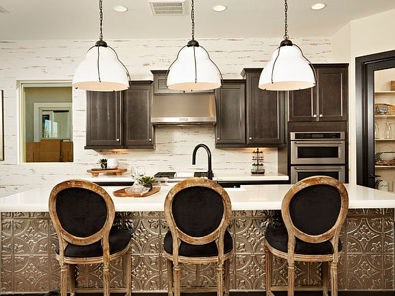 Additional seating at kitchen island